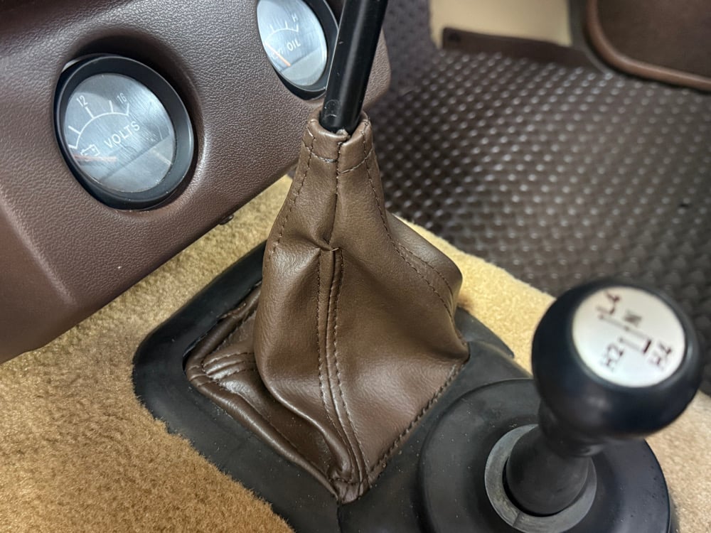 79-83 Toyota Pickup Shift Boot Black