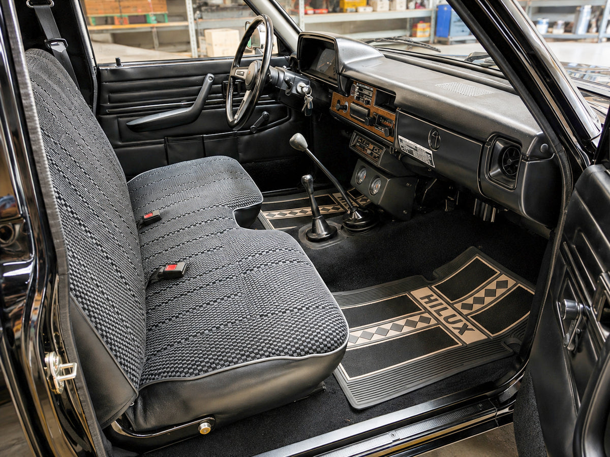 Classic Toyota Style Floor Mat Set