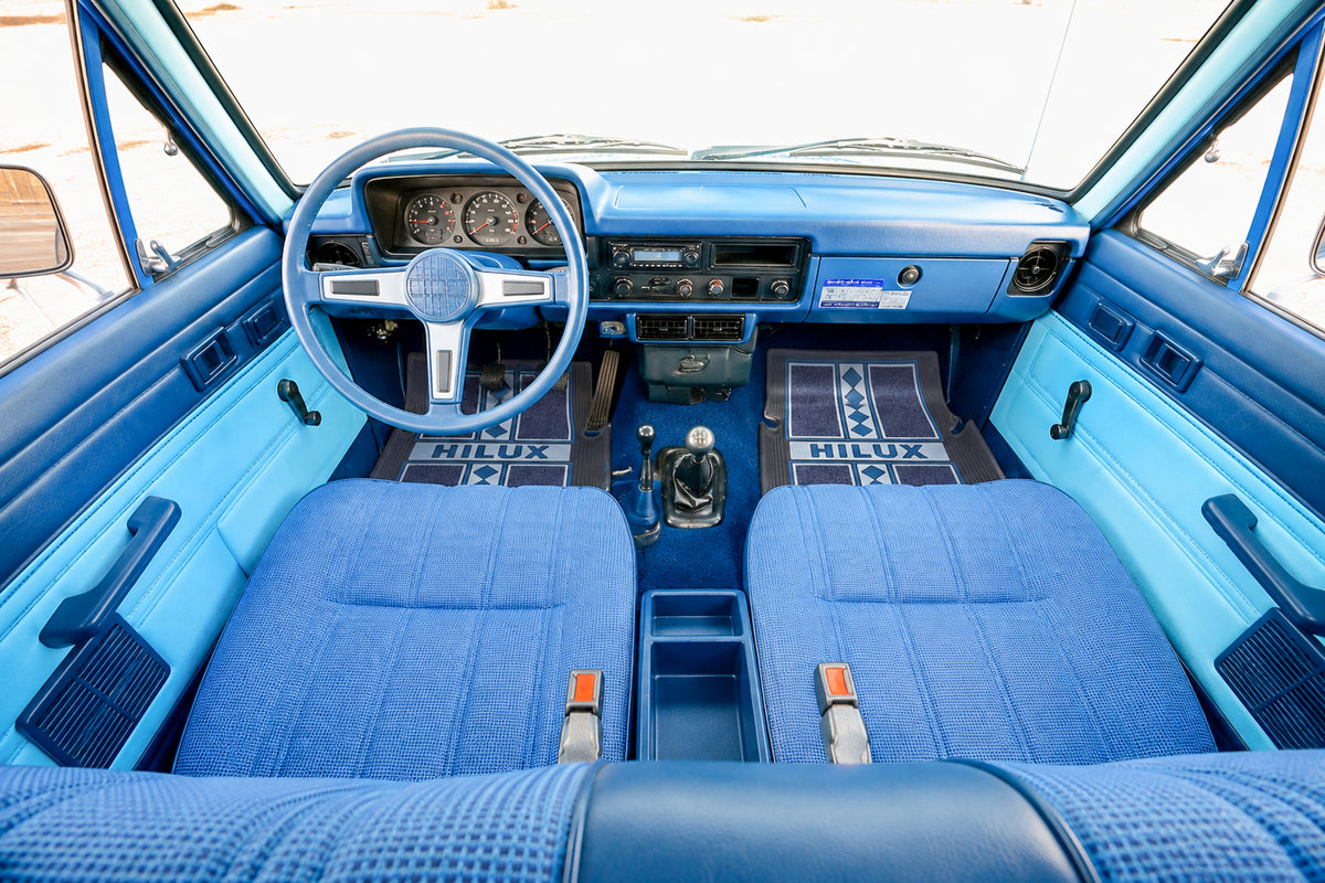 Classic Toyota Style Floor Mat Set