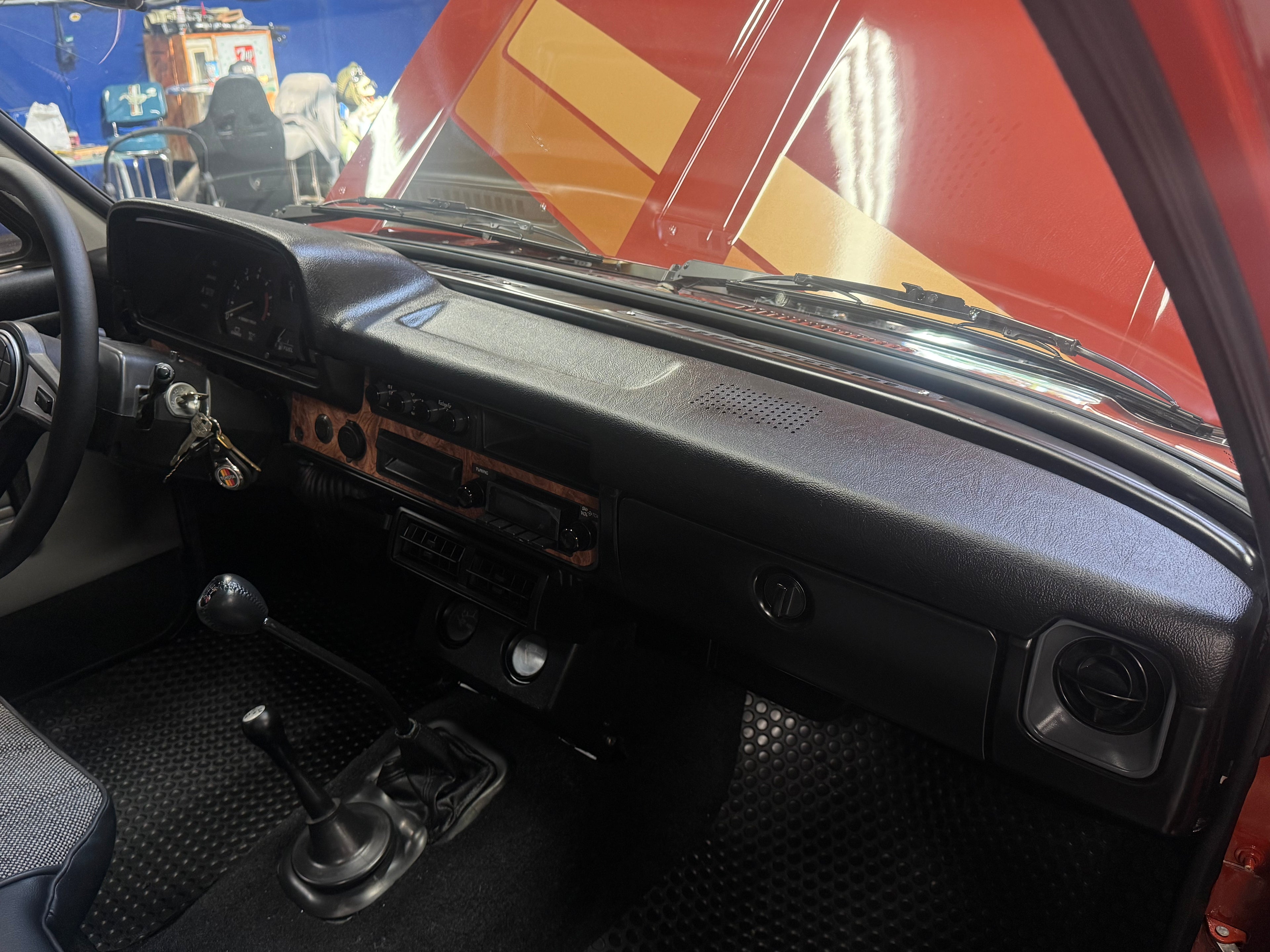 79-83 Toyota Pickup Dash Cover