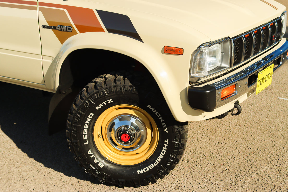 Toyota OEM 15in Steel Wheels w/Hub Caps